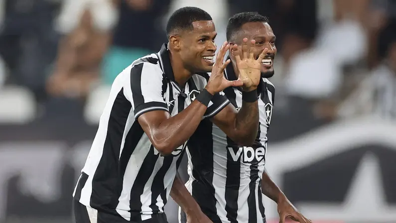 Jogadores comemorando gol na volta do Brasileirão Série A em 2026