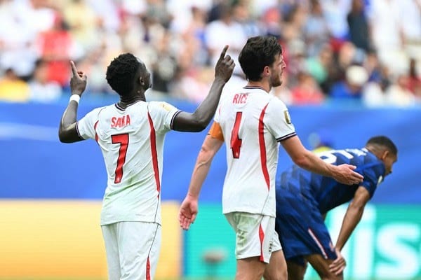 França 4 x 6 Inglaterra: Hat-trick de Saka Rouba a Cena na Loucura que Encerrou a Era Deschamps
