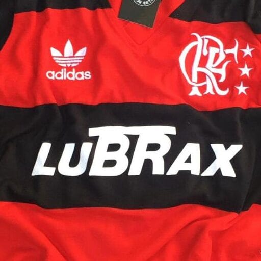 O Conselho Deliberativo do Flamengo aprovou o retorno histórico da Lubrax ao uniforme rubro-negro. Saiba valores, espaço na camisa e detalhes.