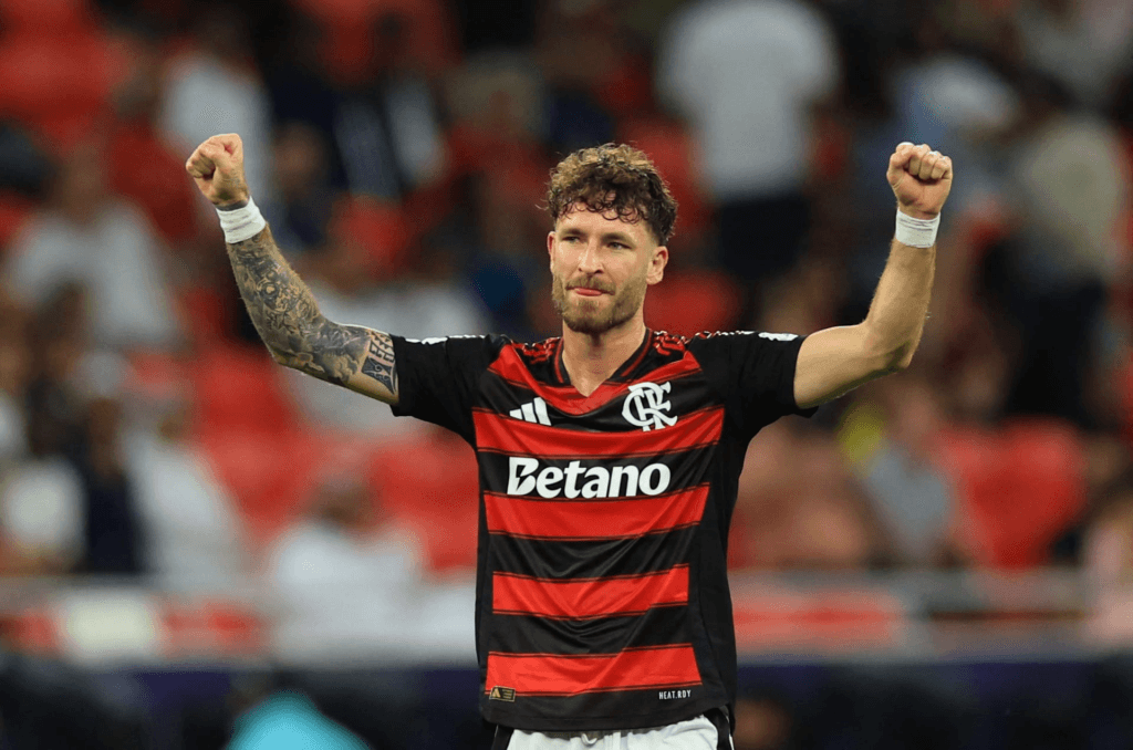 Beşiktaş apresenta proposta por Léo Pereira e o Flamengo avalia o futuro do zagueiro no mercado da bola. Confira os detalhes e a análise no F14 Sports.