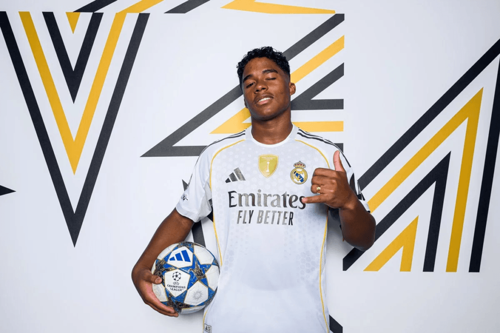 O Real Madrid acertou a venda de Gonzalo García ao Fulham por R$ 244 milhões. Veja como a saída do espanhol abre espaço para Endrick com José Mourinho no F14 Sports!