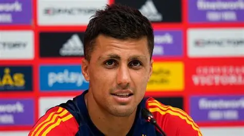 Eleito o melhor jogador da Copa do Mundo de 2026, Rodri ficou fora do topo da lista dos mais valiosos do mercado. Entenda como funciona a avaliação financeira no futebol.