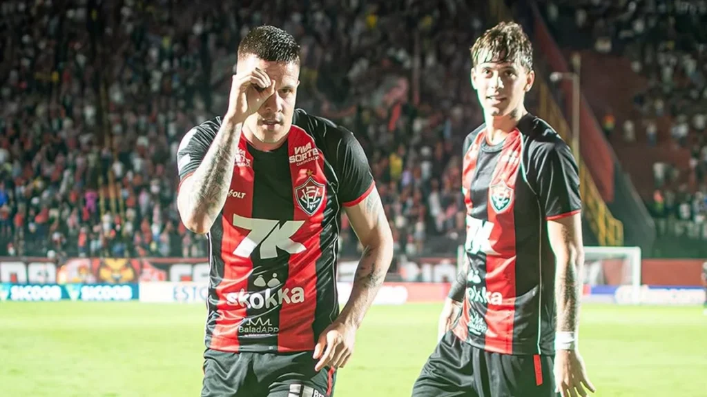 Vitória x Vasco: veja como foi a vitória por 1 a 0 na volta do Brasileirão, com gol de Renato Kayzer, ex-Cruzeiro.